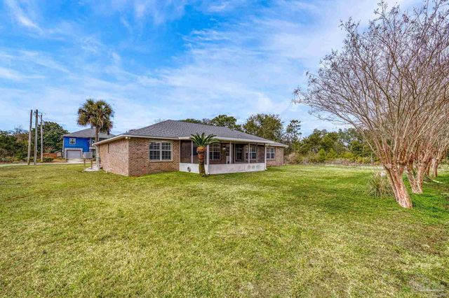 1788 Commander Harvey Ln, Navarre, FL 32566