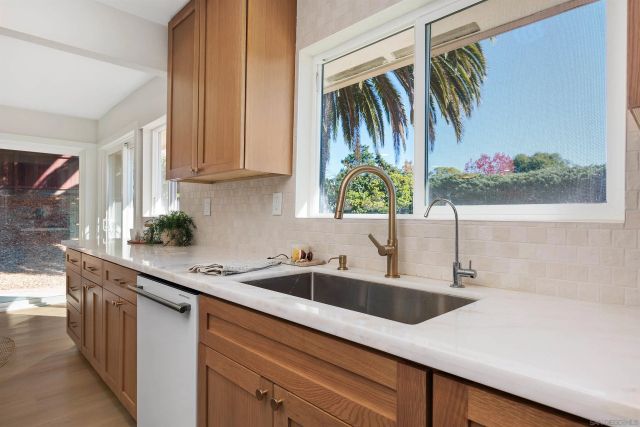 17111 Prado Pl, San Diego, CA 92128