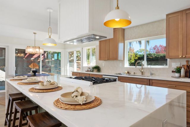 17111 Prado Pl, San Diego, CA 92128