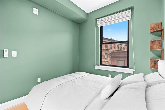 166 Salem St 8, Boston, MA 02113