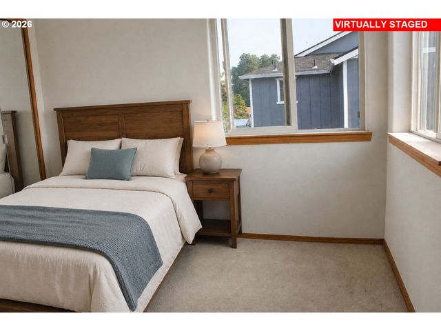 6748 Se 74TH Ave, Portland, OR 97206