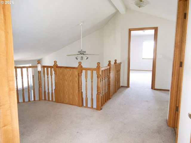 6748 Se 74TH Ave, Portland, OR 97206