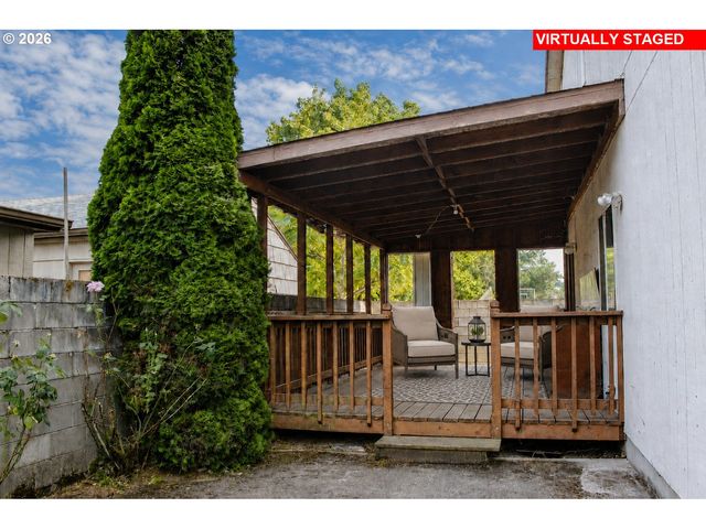 6748 Se 74TH Ave, Portland, OR 97206