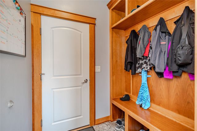 9602 Brightwater Drive, Johnston, IA 50131