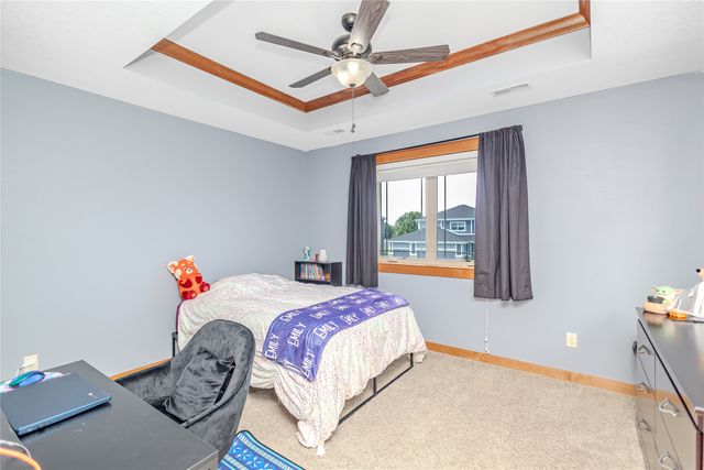 9602 Brightwater Drive, Johnston, IA 50131