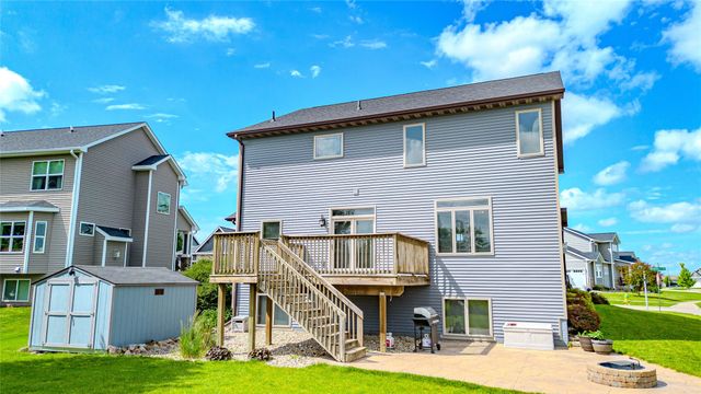 9602 Brightwater Drive, Johnston, IA 50131