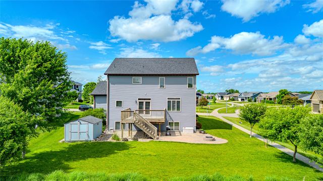 9602 Brightwater Drive, Johnston, IA 50131