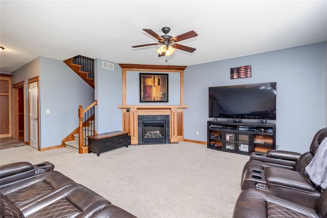 9602 Brightwater Drive, Johnston, IA 50131