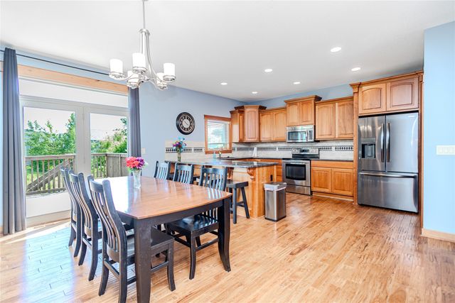 9602 Brightwater Drive, Johnston, IA 50131