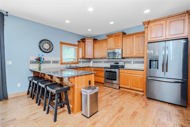 9602 Brightwater Drive, Johnston, IA 50131