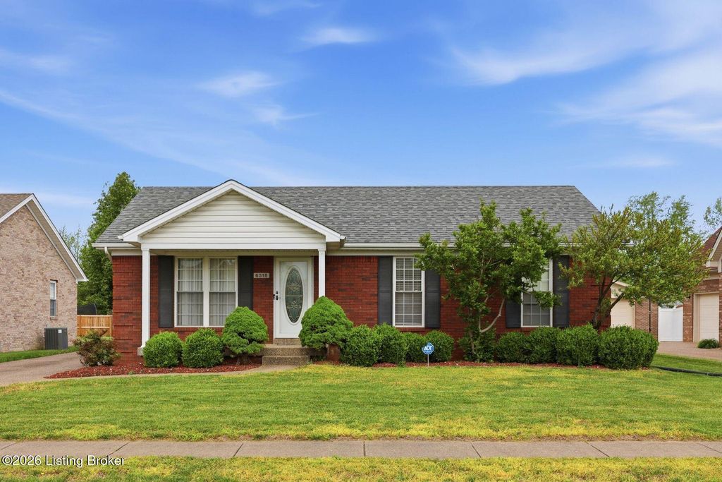 6318 Winding Stream Dr, Louisville, KY 40272