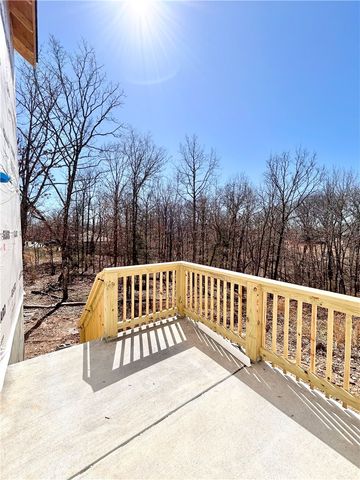 41 Nantwich Circle, Bella Vista, AR 72714