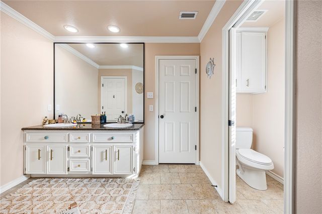 3705 Holland Dr, Corpus Christi, TX 78418