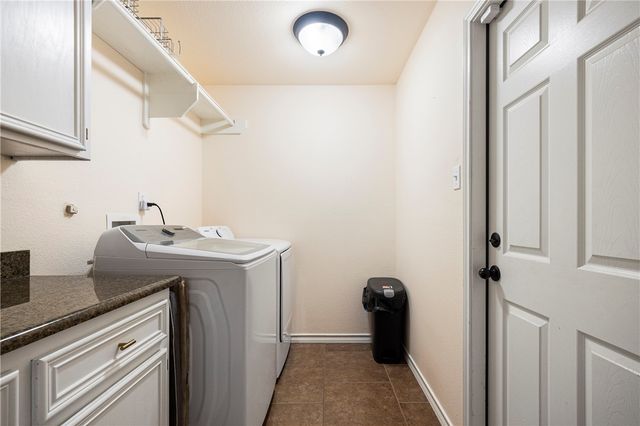 3705 Holland Dr, Corpus Christi, TX 78418