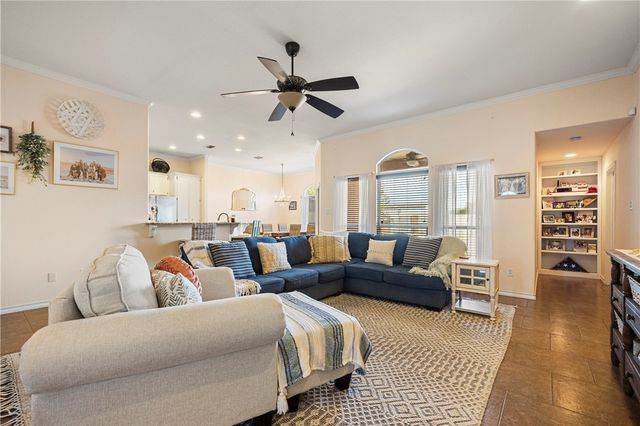 3705 Holland Dr, Corpus Christi, TX 78418