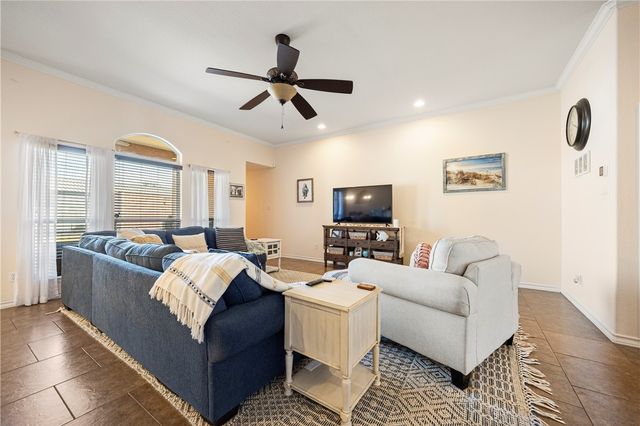 3705 Holland Dr, Corpus Christi, TX 78418