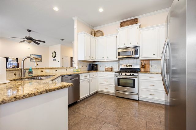 3705 Holland Dr, Corpus Christi, TX 78418