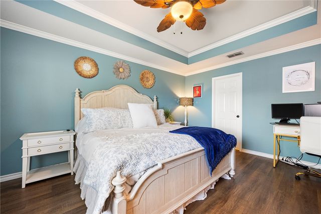 3705 Holland Dr, Corpus Christi, TX 78418