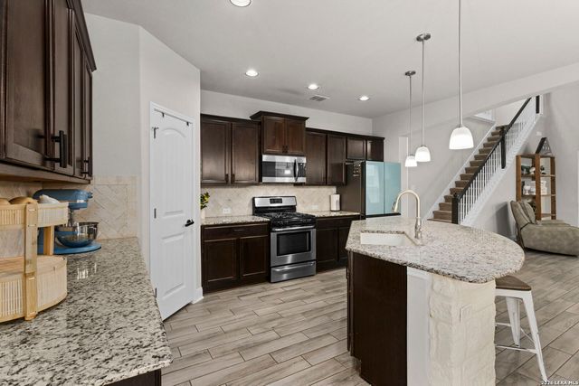5727 Freeport Leaf, San Antonio, TX 78253
