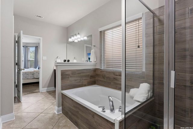 5727 Freeport Leaf, San Antonio, TX 78253