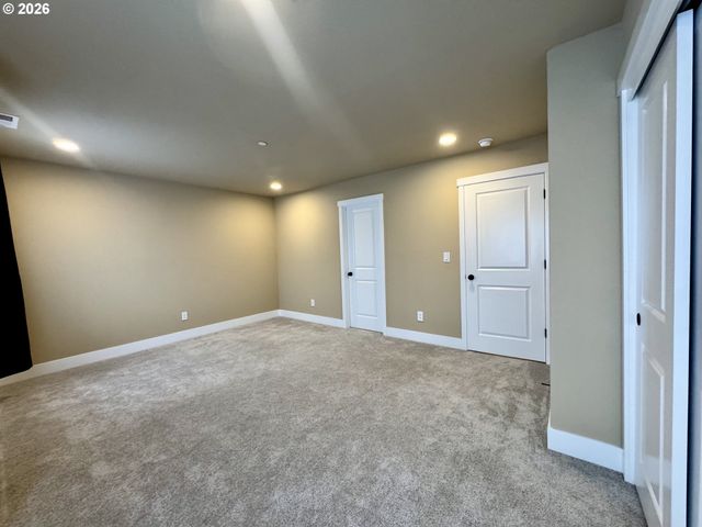 12086 Se HAROLD St, Portland, OR 97266