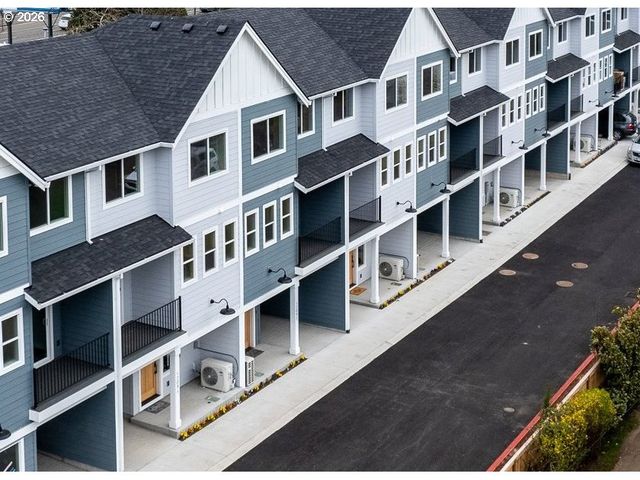 12086 Se HAROLD St, Portland, OR 97266