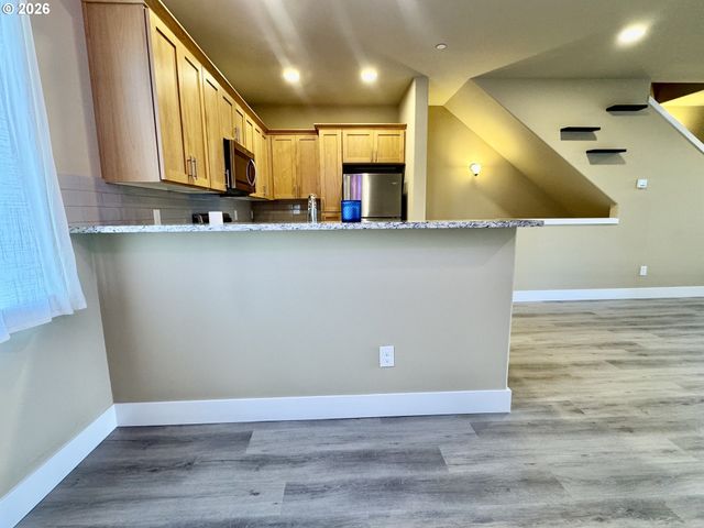 12086 Se HAROLD St, Portland, OR 97266