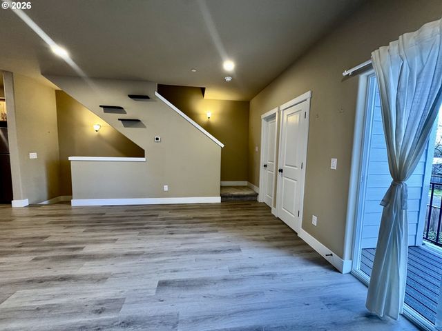 12086 Se HAROLD St, Portland, OR 97266