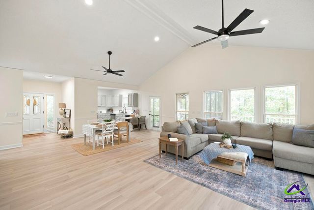 2203 Plantation, Macon, GA 31211