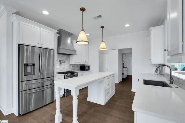 302 Kilburn Lane, Travelers Rest, SC 29690