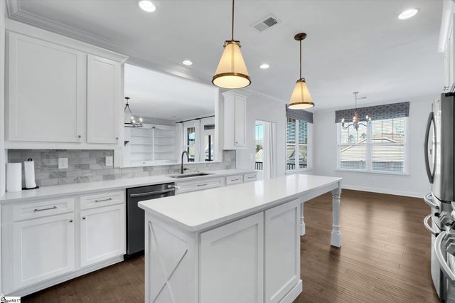 302 Kilburn Lane, Travelers Rest, SC 29690