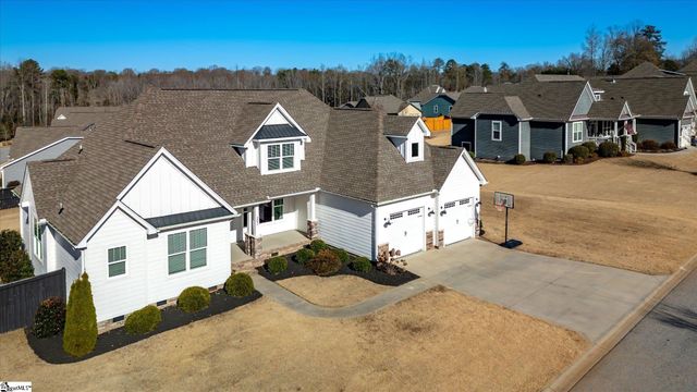 302 Kilburn Lane, Travelers Rest, SC 29690