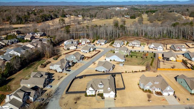 302 Kilburn Lane, Travelers Rest, SC 29690