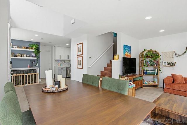 340 Ferrara, Vista, CA 92083