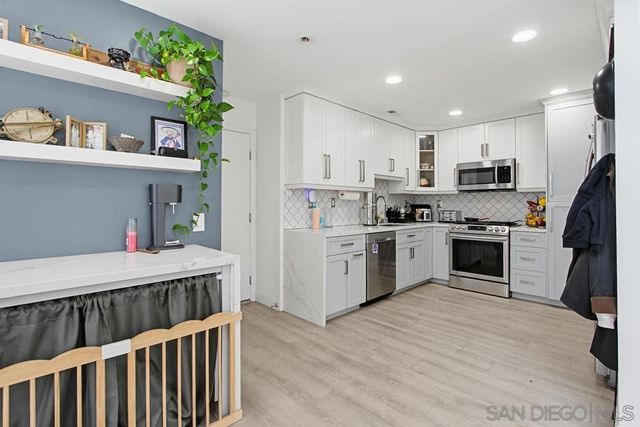 340 Ferrara, Vista, CA 92083
