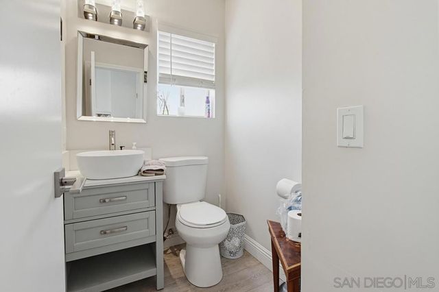 340 Ferrara, Vista, CA 92083
