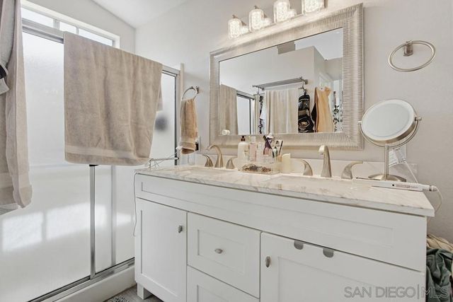 340 Ferrara, Vista, CA 92083