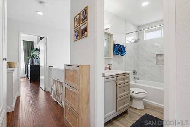 340 Ferrara, Vista, CA 92083