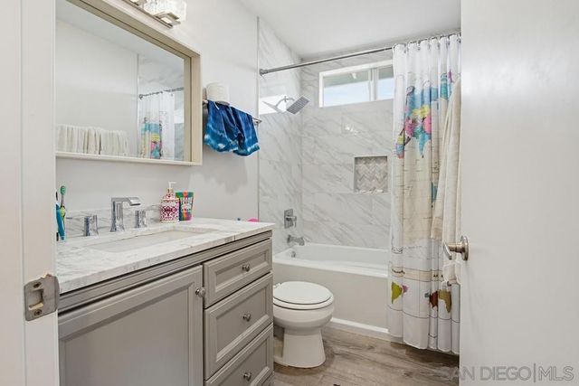 340 Ferrara, Vista, CA 92083