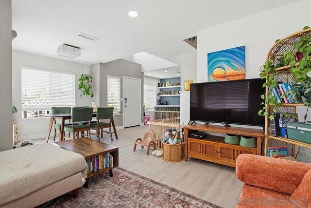 340 Ferrara, Vista, CA 92083