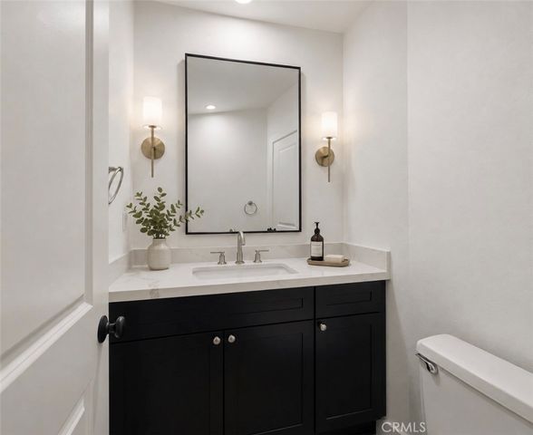 8 Mojo Court, Newport Beach, CA 92663