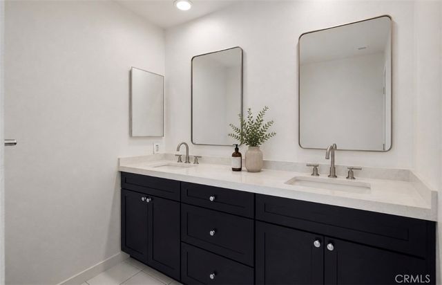 8 Mojo Court, Newport Beach, CA 92663