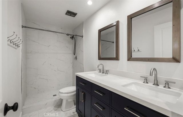 8 Mojo Court, Newport Beach, CA 92663
