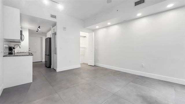 1536 NW 15th Avenue 303, Miami, FL 33125