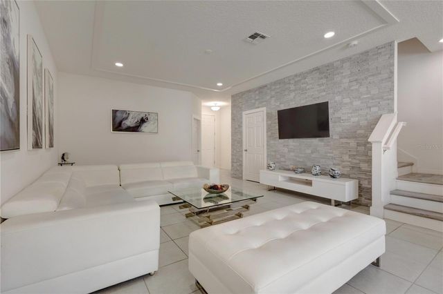 2403 SEDGE GRASS WAY, Orlando, FL 32824