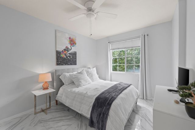 250 NE 3rd Avenue, Delray Beach, FL 33444