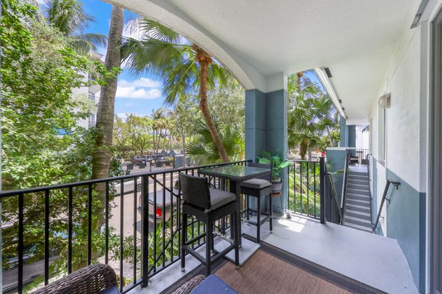 250 NE 3rd Avenue, Delray Beach, FL 33444