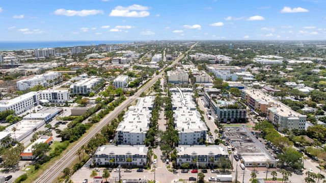 250 NE 3rd Avenue, Delray Beach, FL 33444