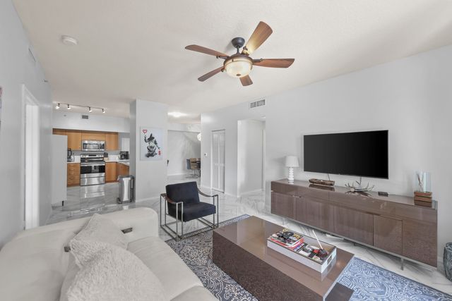 250 NE 3rd Avenue, Delray Beach, FL 33444