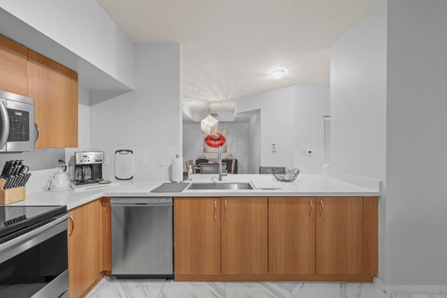 250 NE 3rd Avenue, Delray Beach, FL 33444